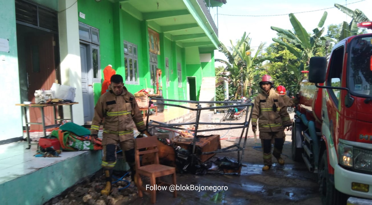 Lebaran Idul Fitri, SMK di Dander Terbakar