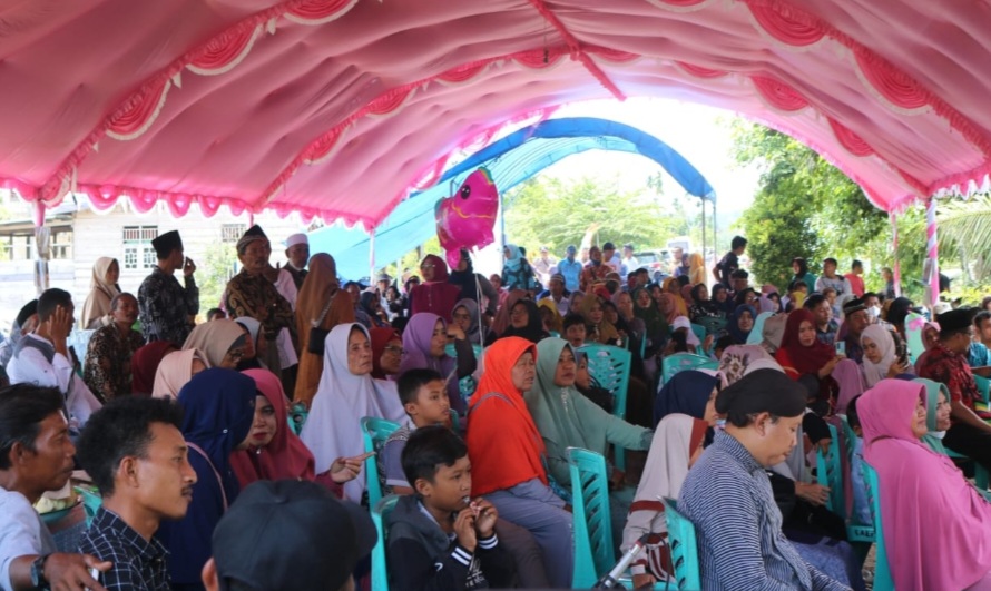 Antusias Warga Transmigran Sambut Bupati Bojonegoro di Bumi Cendrawasih