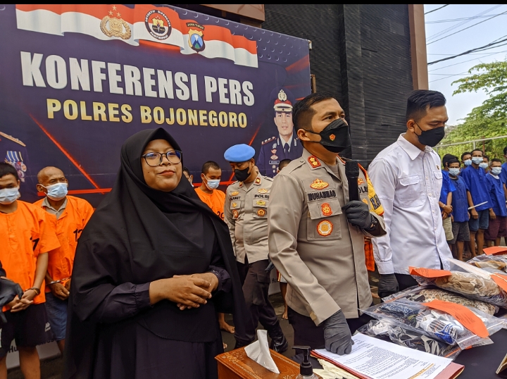Ditinggal Keluar Suami, Perempuan di Dander Diperkosa