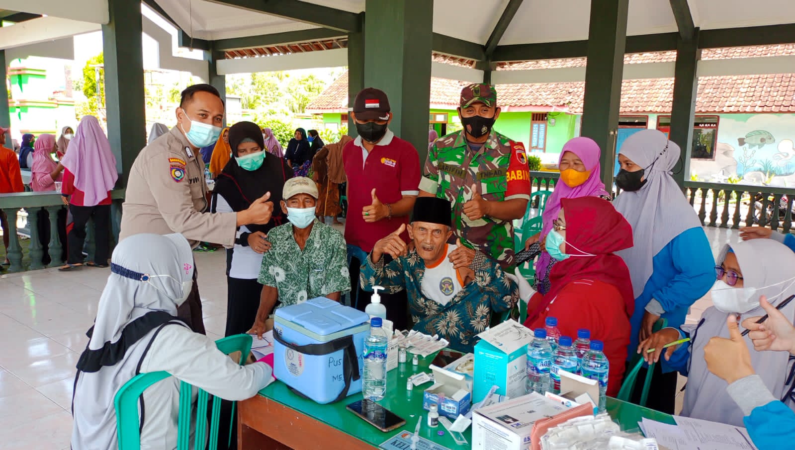 Polsek Sumberrejo Berikan Doorprize Bagi Peserta Vaksin