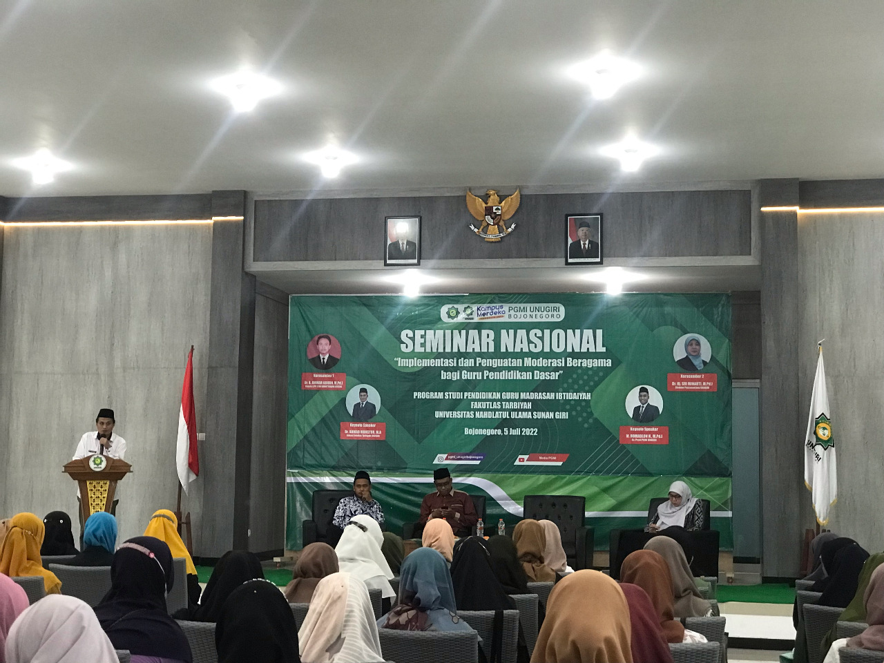 Moderasi Beragama, Isu Hangat dalam Seminar Nasional Prodi PGMI UNUGIRI Bojonegoro