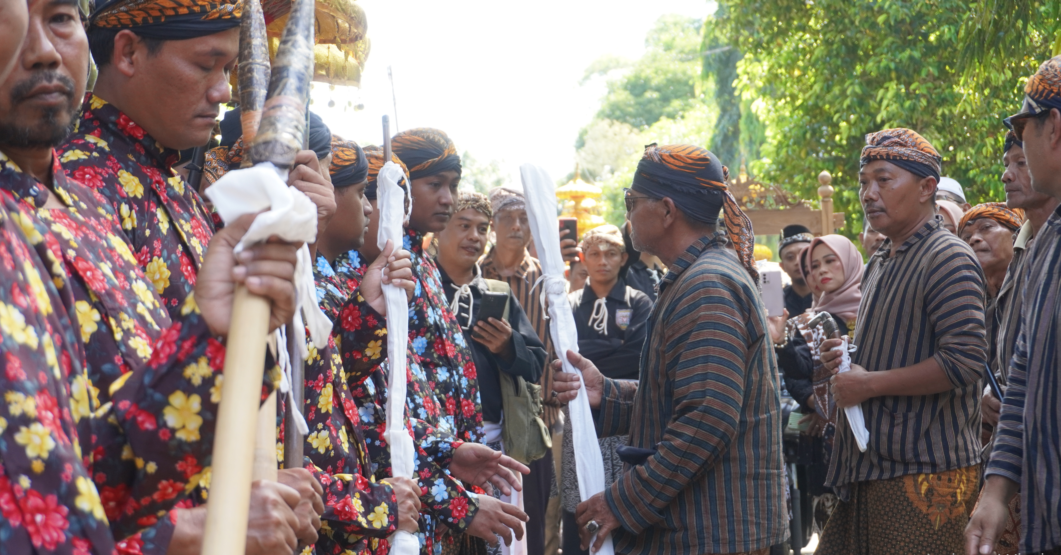 Total 9 Pusaka Ki Andong Sari Dikirab Warga Ledok