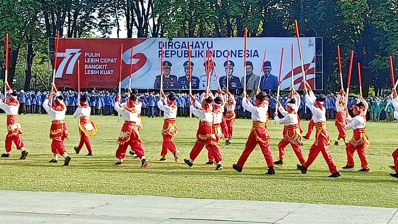 Gebyar Kemerdekaan SMPN Kapas Turut Aktif Hingga Peroleh Beragam Penghargaan