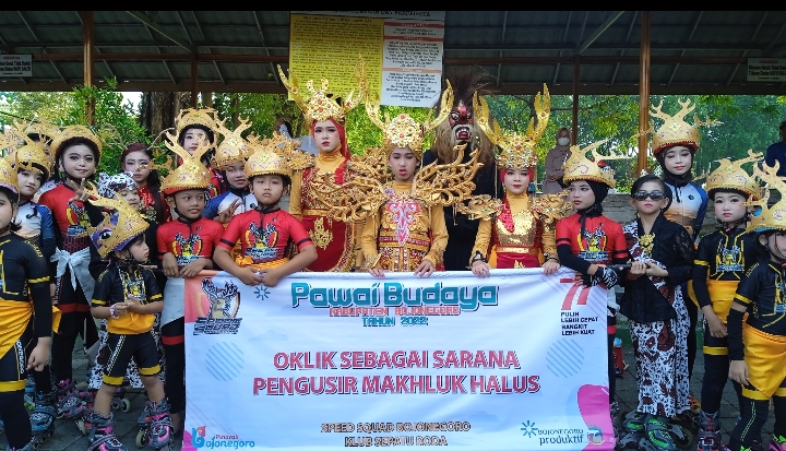 Pawai Budaya, SSB Tampilkan Oklik Sebagai Sarana Pengusir Makhluk Halus