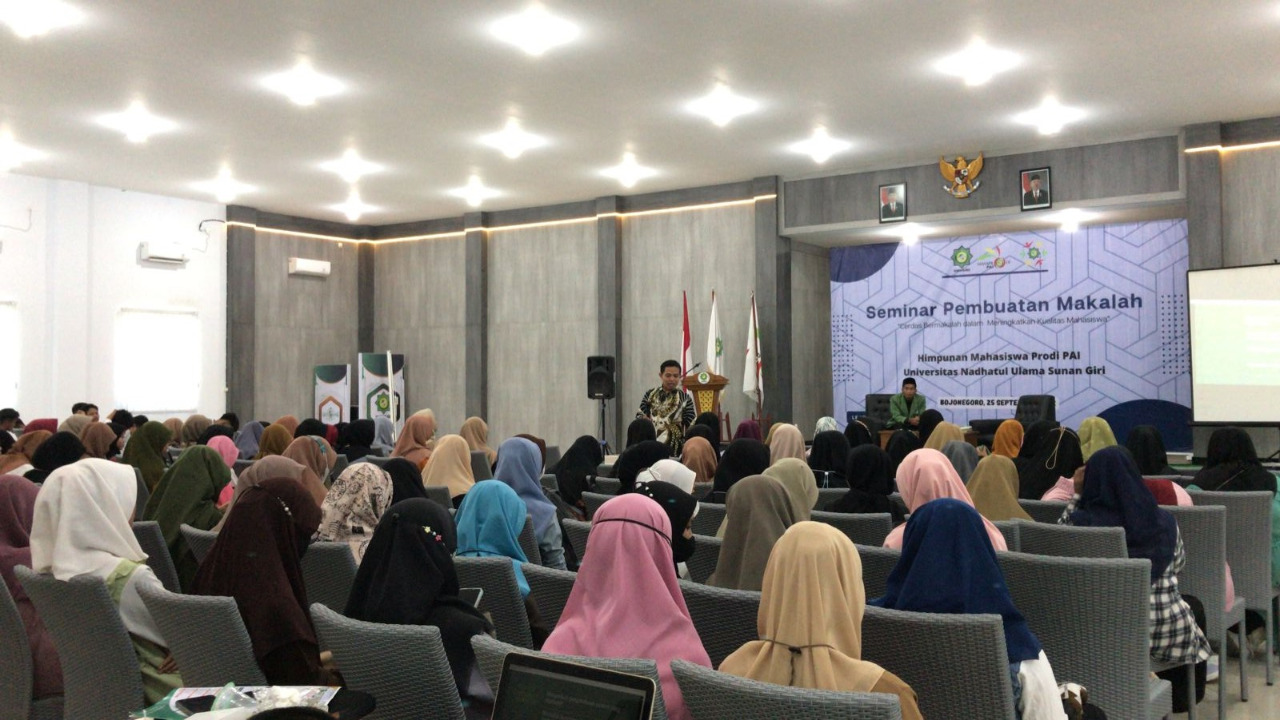 Asah Skill Menulis, HMP PAI UNUGIRI Adakan Seminar Pembuatan Makalah