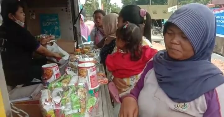 Warga Sambut Pasar Murah di TMMD Kecamatan Kasiman