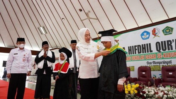Rangkaian HSN dan HJB, Pemkab Bojonegoro Gelar Wisuda Hifdhil Qur'an