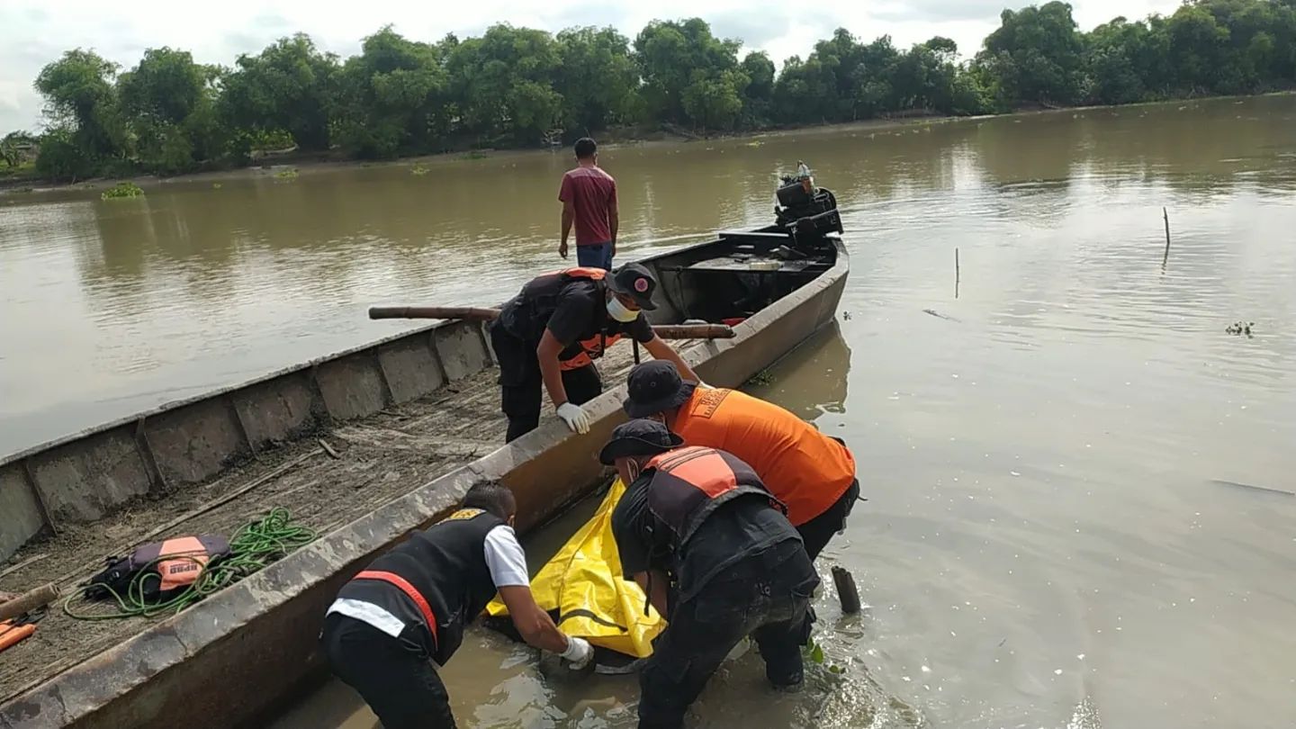 Warga Kalitidu Temukan Mayat Mrs.X Mengapung di Bengawan