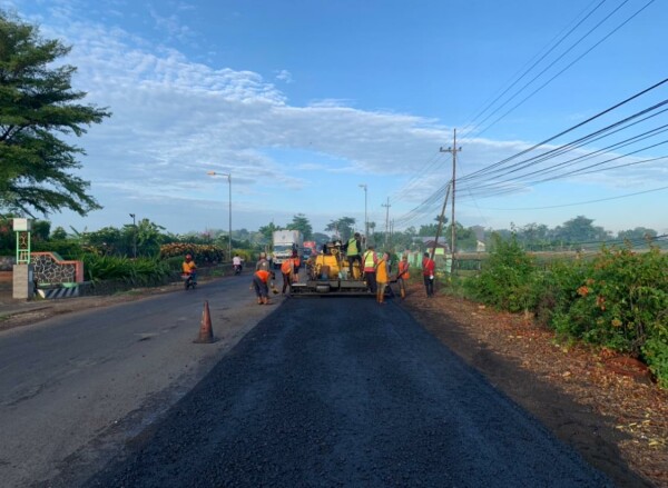 Pemkab Bojonegoro Lebarkan Jalan Nasional Sepanjang 20 Kilometer
