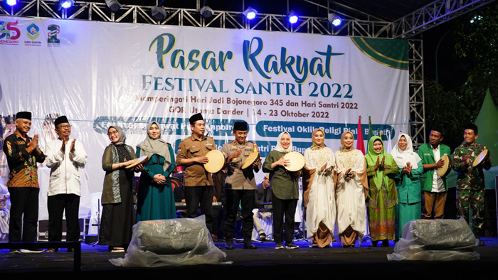 Meriah Sambut Hari Santri, Bupati Bojonegoro Buka Pesta Rakyat Festival Santri 2022