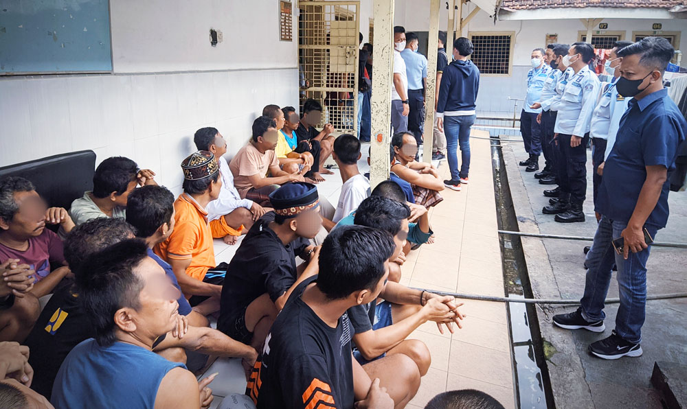 Dua Napi Terindikasi Positif Narkoba, Diperiksa Satresnarkoba Polres Bojonegoro