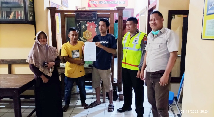 Duh....!!! Dua Pedagang di Baureno Rebutan Lapak