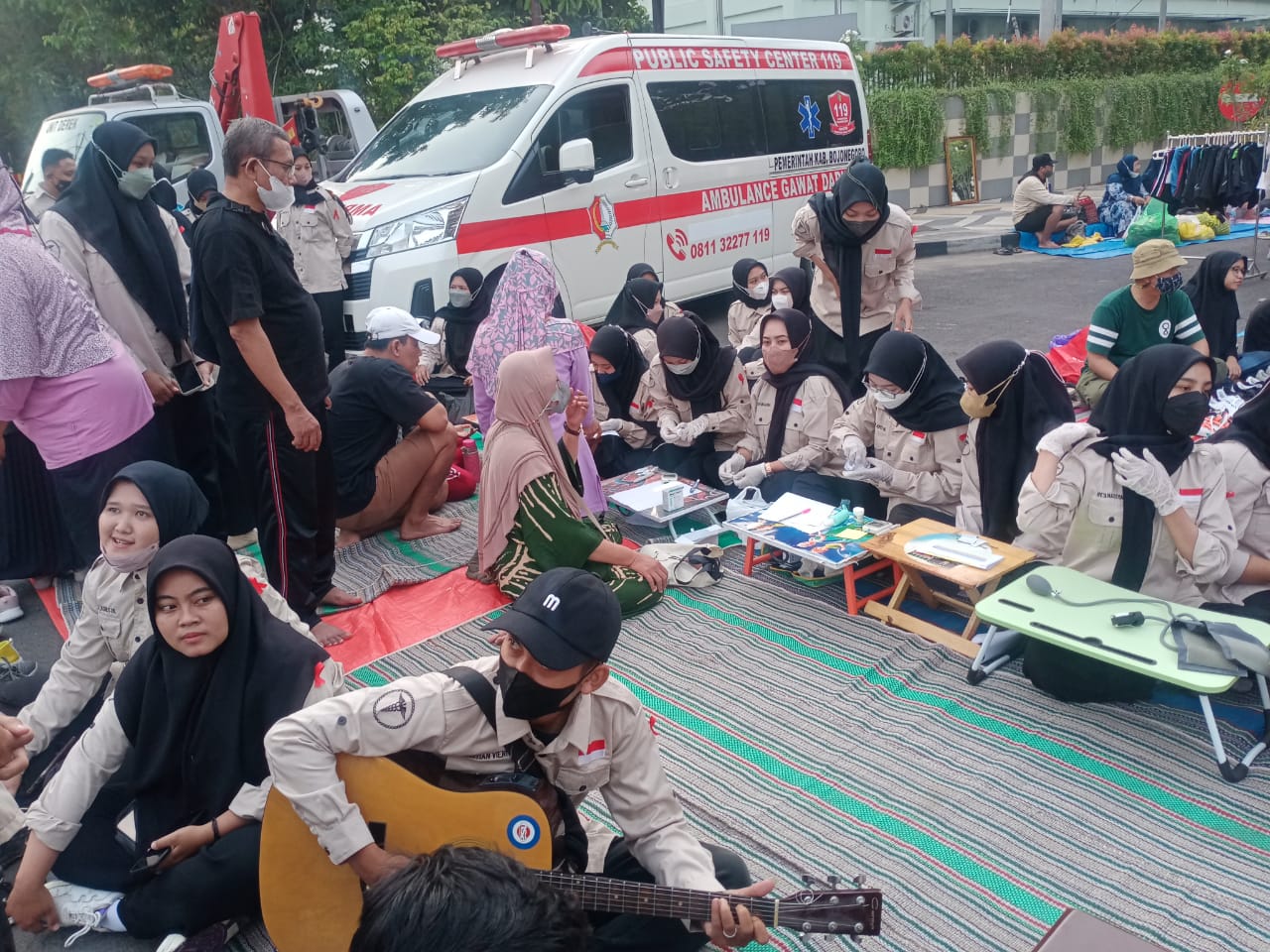 Peringati Hari AIDS, STIKes Rajekwesi Edukasi Masyarakat