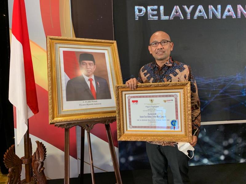 UINSA Terima Anugerah Top 45 Publik Inovasi Terbaik