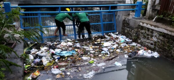 Bojonegoro Hasilkan 90 Ton Sampah Tahun Baru