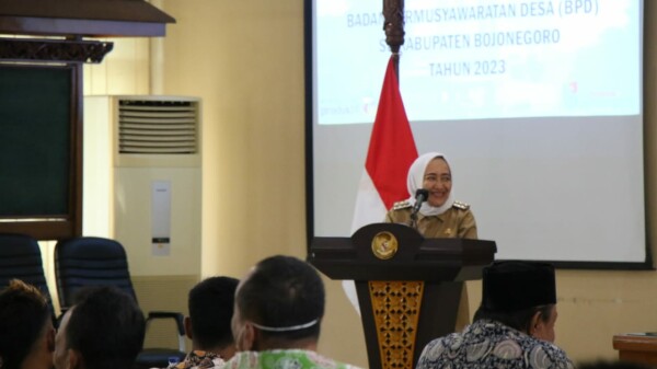 Bupati Anna Minta BPD Sukseskan Program RPL Pascasarjana