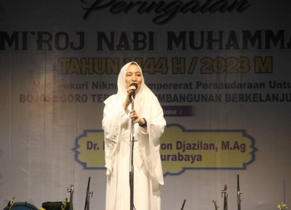 Bupati Anna Ajak Warga Implementasikan Hikmah Isra Miraj di Kehidupan Sehari-hari