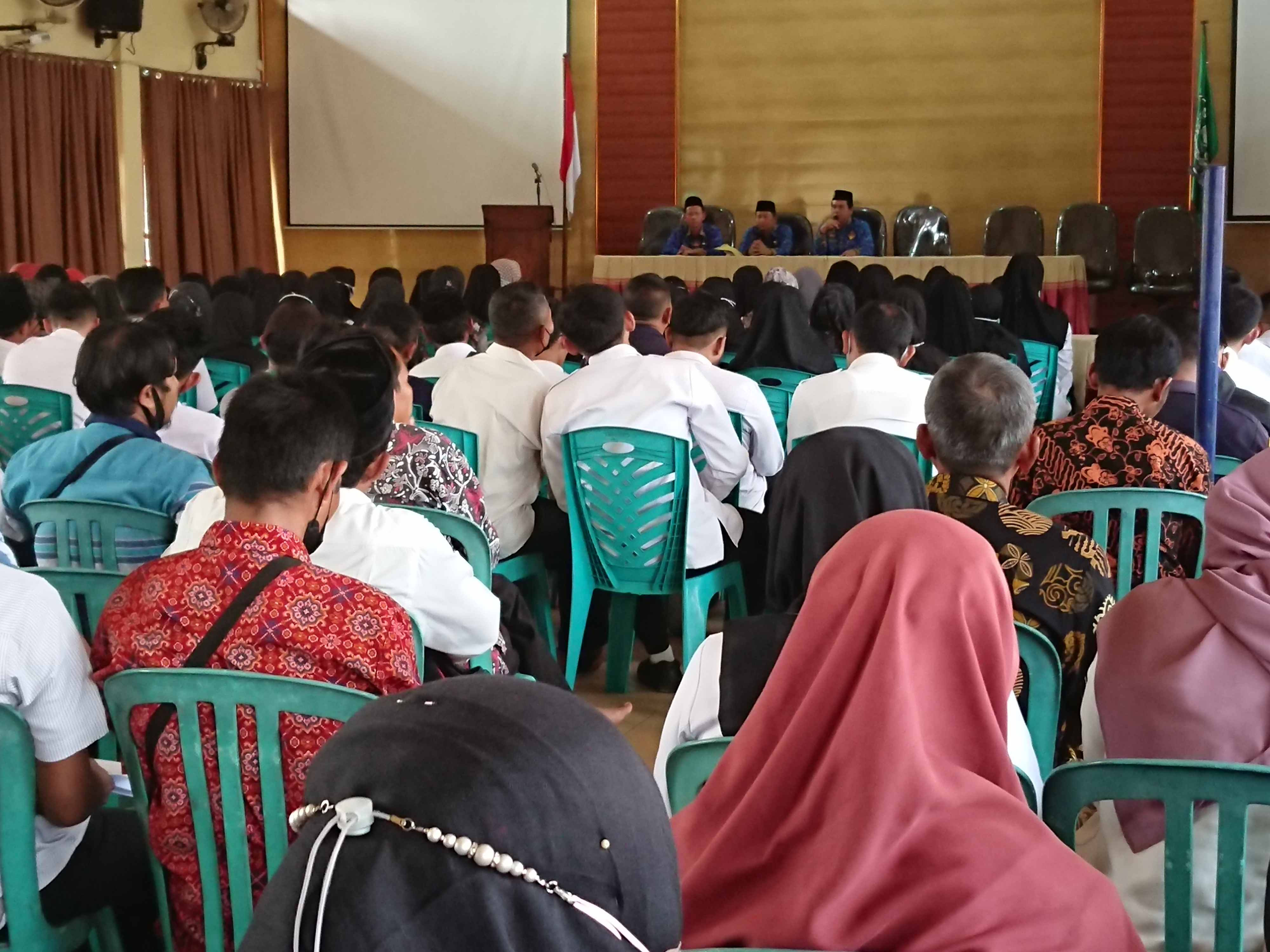 420 GTT-PTT Dapat THR dari Kemenag Bojonegoro