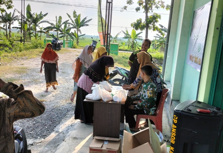 BMT Kanor Gelar Bazar Sembako Murah, Paket Gula dan Minyak Rp20.000