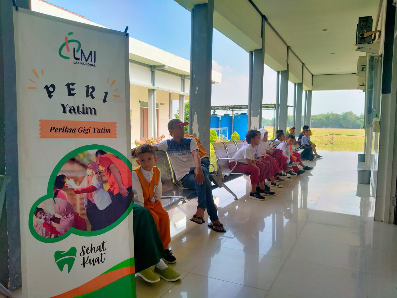 LMI Ajak Anak Yatim Periksa Gigi Gratis