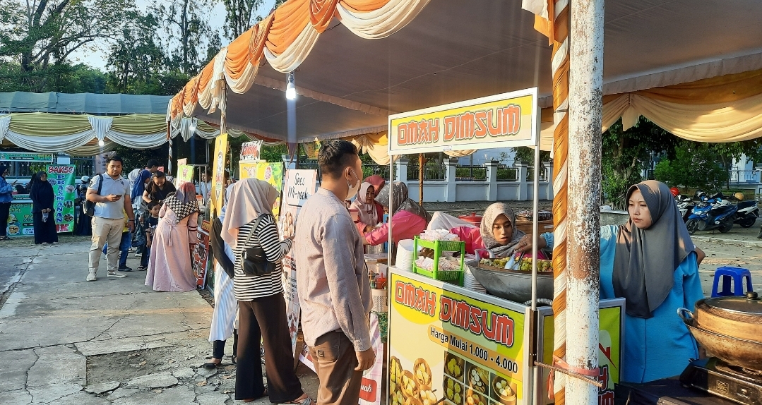 Bazaar Kuliner Wakulbo Ramai Pembeli