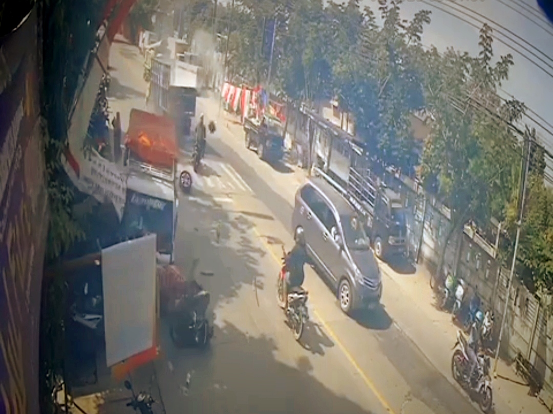 12 Kendaraan Terlibat Laka Beruntun di Bojonegoro, 1 Korban Meregang Nyawa