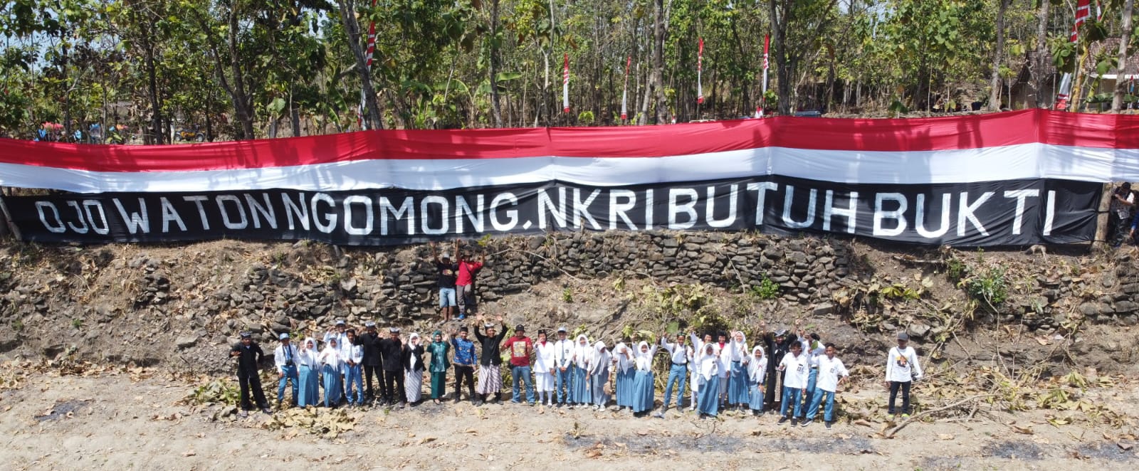 Penjahit Bendera Merah Putih 78 Meter, Akui Inisiatif Pribadi Komunitas Samin Margomulyo