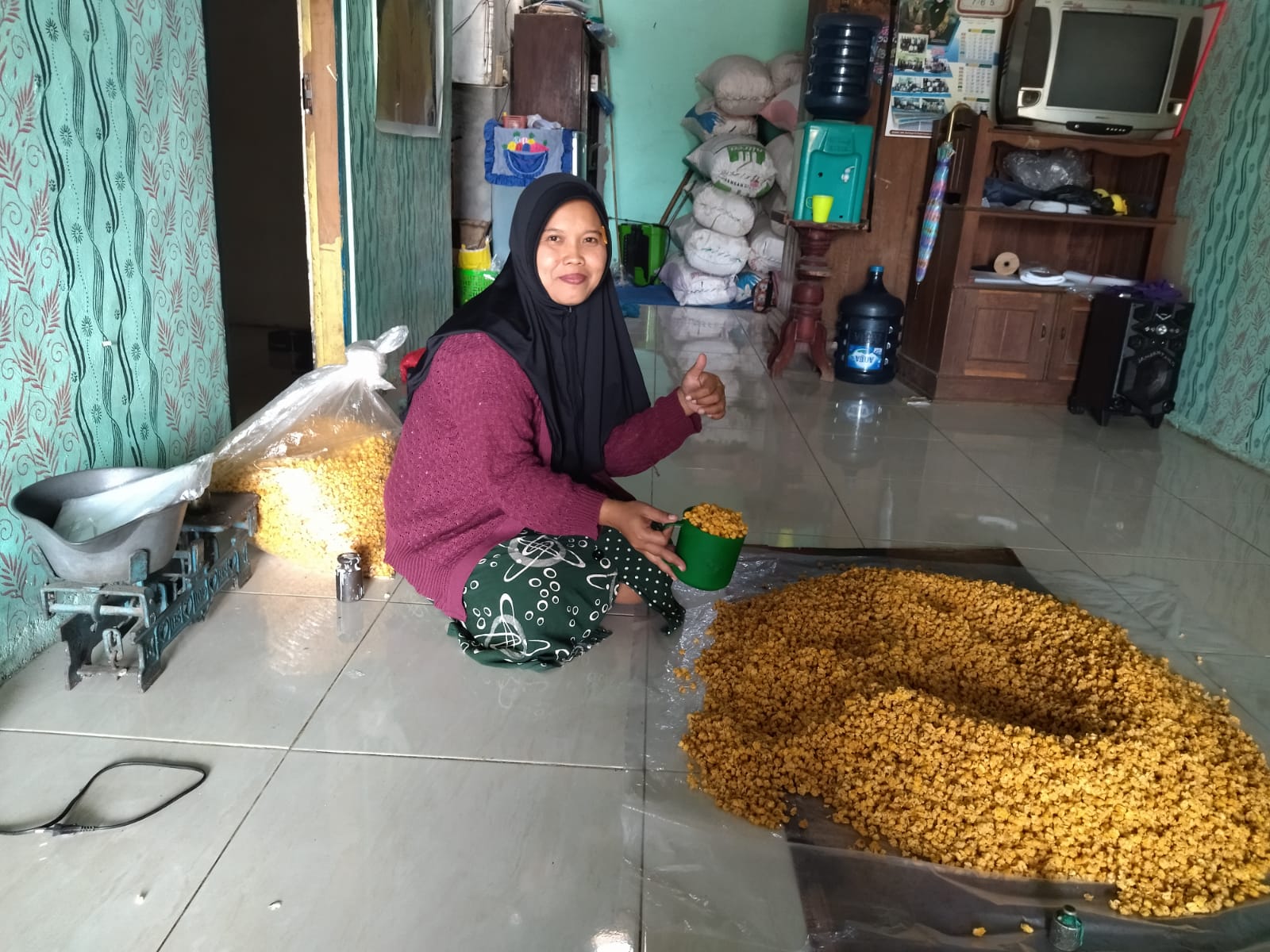 Sejak 13 Tahun Lalu, Pasutri Ini Produksi Cemilan Marning