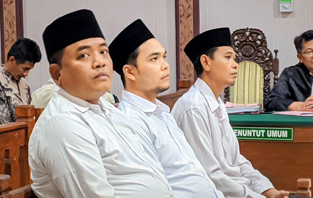 Eksepsi 3 Terdakwa Demo Tambang Bojonegoro Dicampakkan Hakim