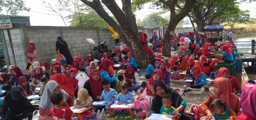 Wisata Waduk Pedang Dibanjiri Pengunjung