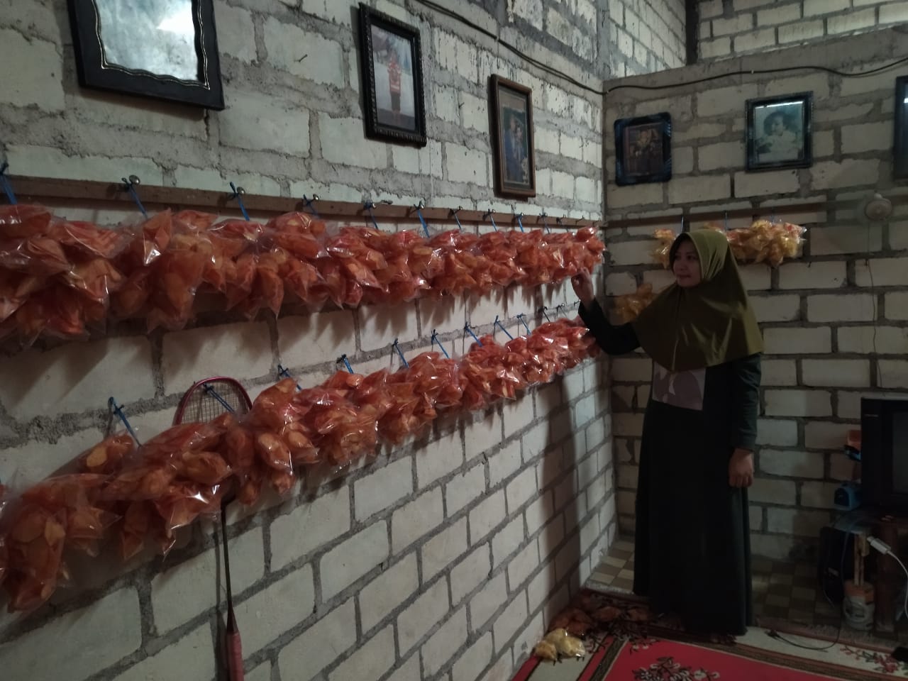 Menengok Rumah Keripik Singkong Silvi Dewi di Pekuwon