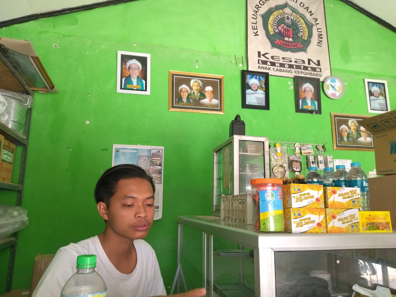 Keluarga Santri dan Alumni Langitan Sejak 2017 Buka Usaha di Kepohbaru