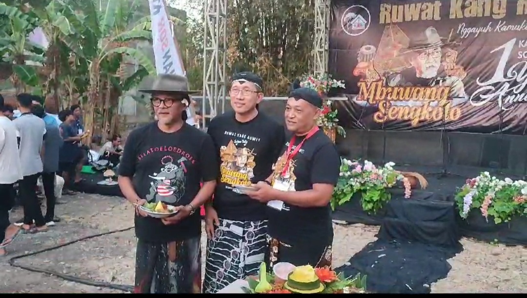 1 Tahun KSK, Potong Tumpeng Bareng Sujiwo Tejo