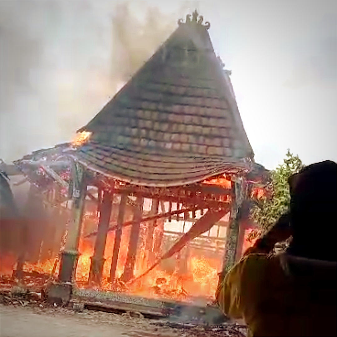 Rumah Joglo Senilai Rp1,7 Miliar di Bojonegoro Ludes Terbakar