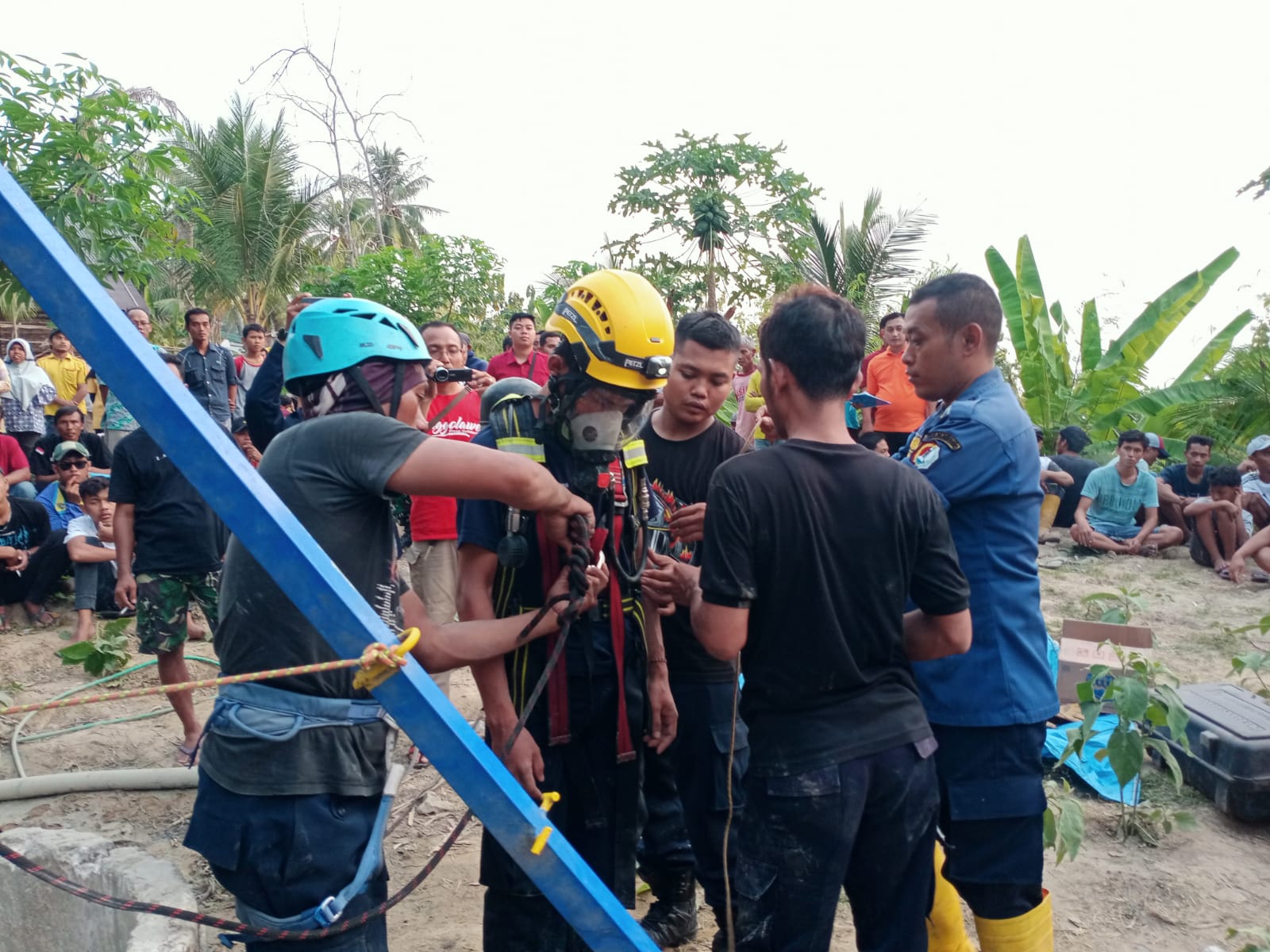 Lakukan Pembersihan Sumur, Dua Orang Terjebak dan Tenggelam