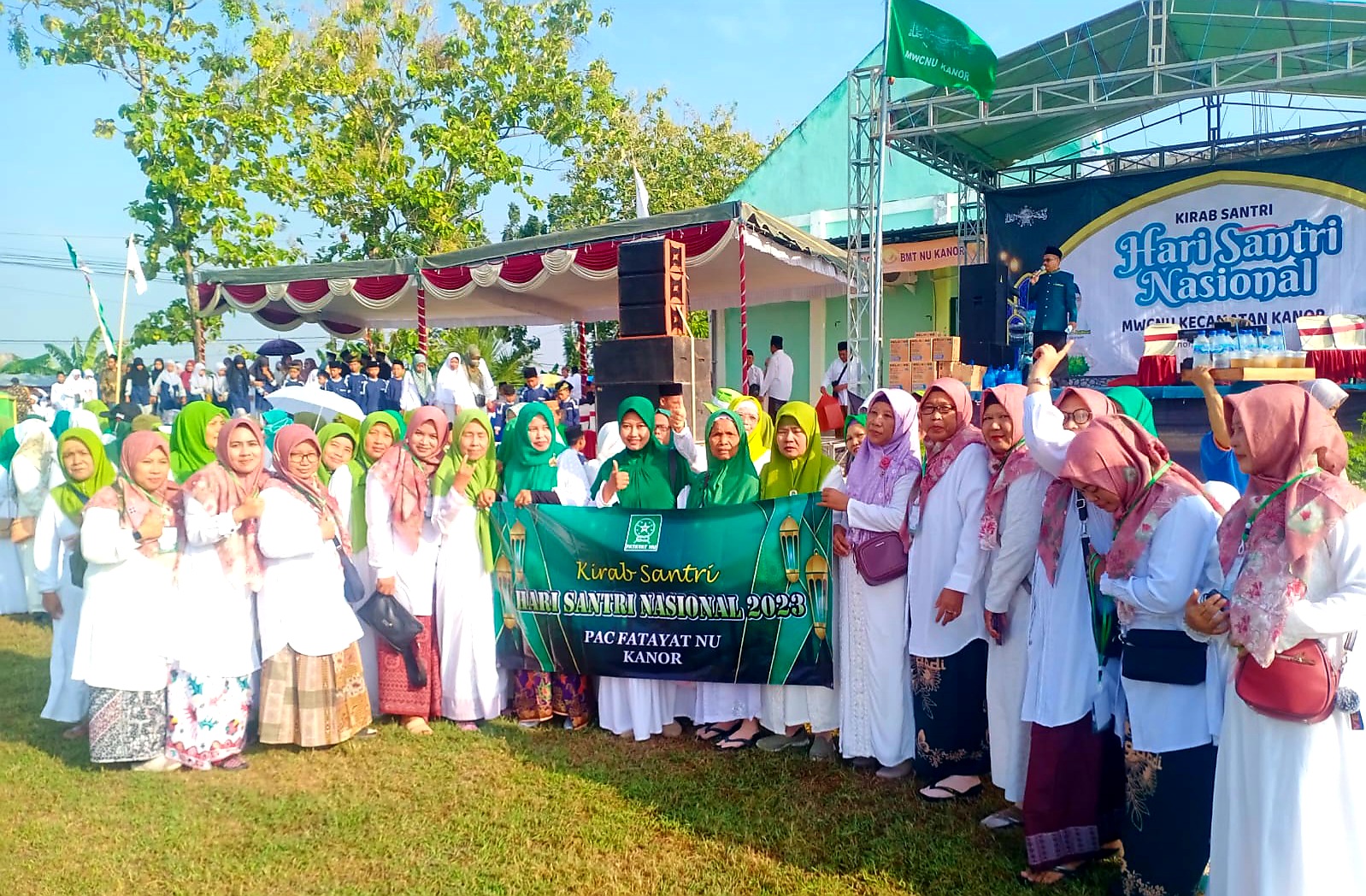 Kirab Santri MWC NU Kanor Berjubel Ribuan Peserta