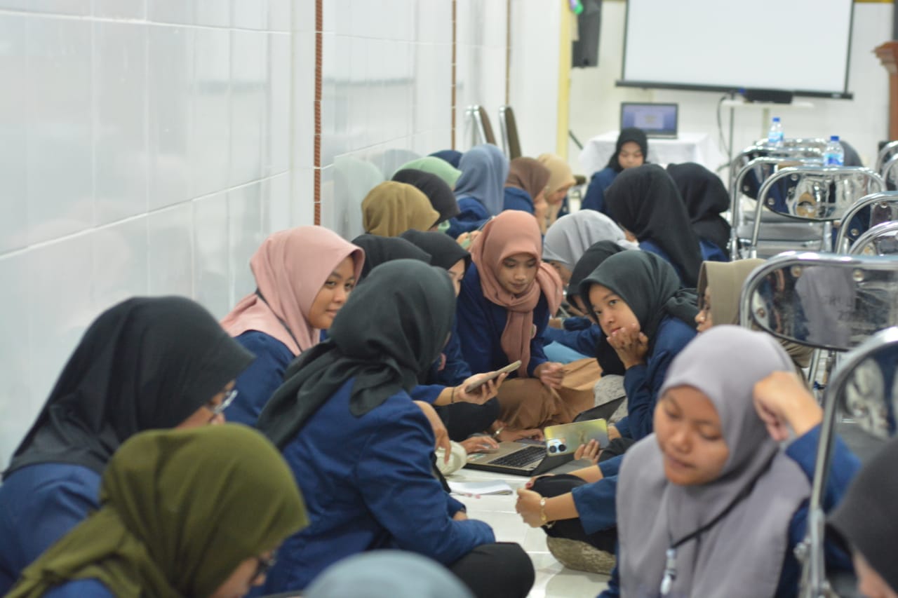 LKMM TD IKIP PGRI Bojonegoro Siapkan Mahasiswa Ulet dan Fleksibel Hadapi Persaingan Global
