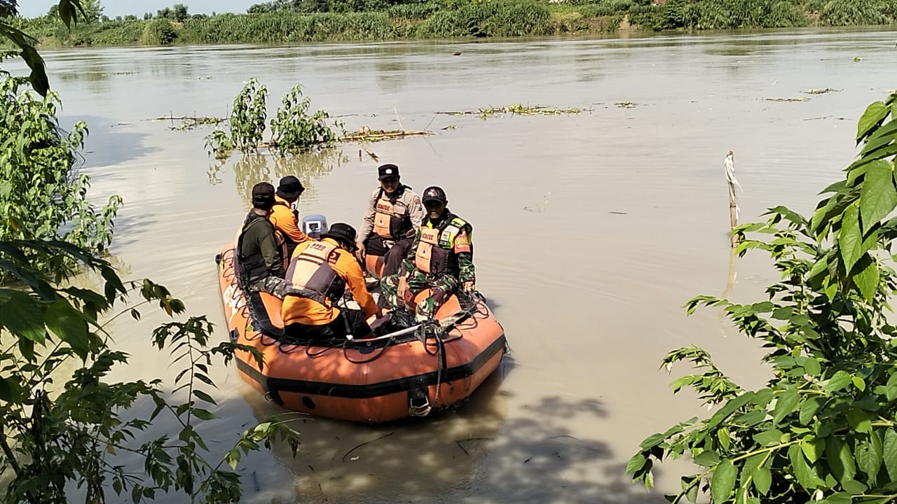 Warga Bojonegoro Diduga Tenggelam saat Cari Ikan Belum Ditemukan