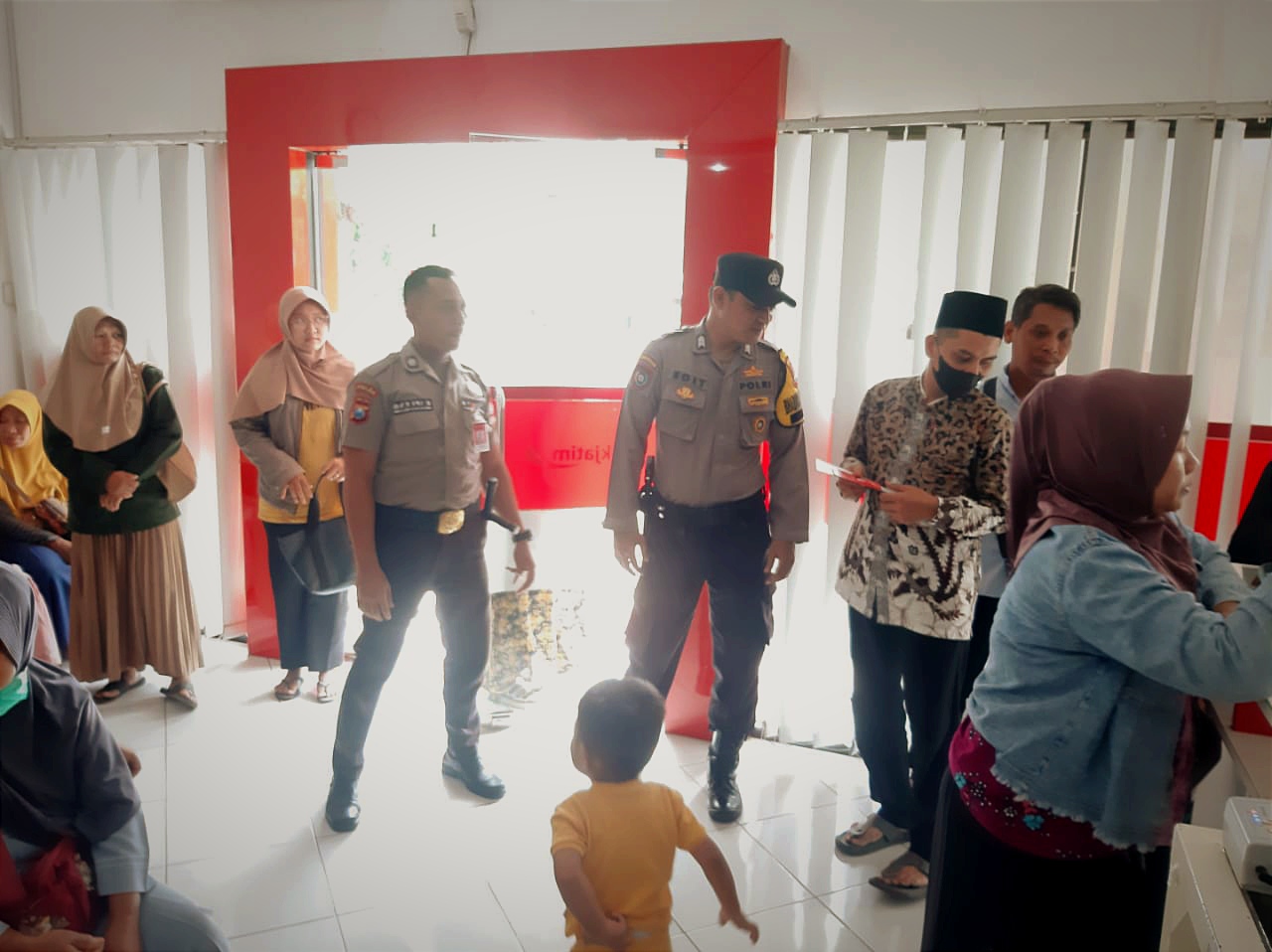 Antisipasi Kejahatan Perbankan, Polsek Padangan Lakukan Patroli