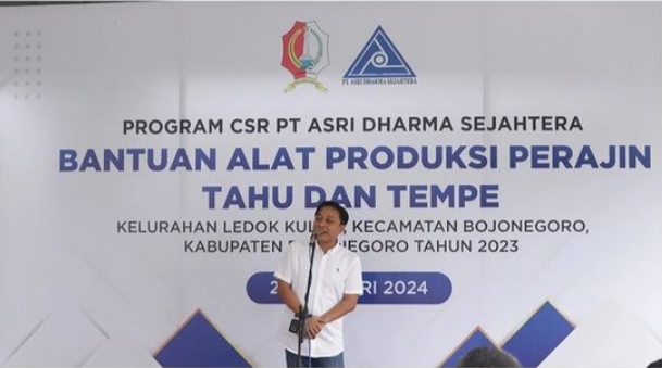 Pemkab Bojonegoro dan PT ADS Serahkan Bantuan Alat Produksi Tahu-Tempe