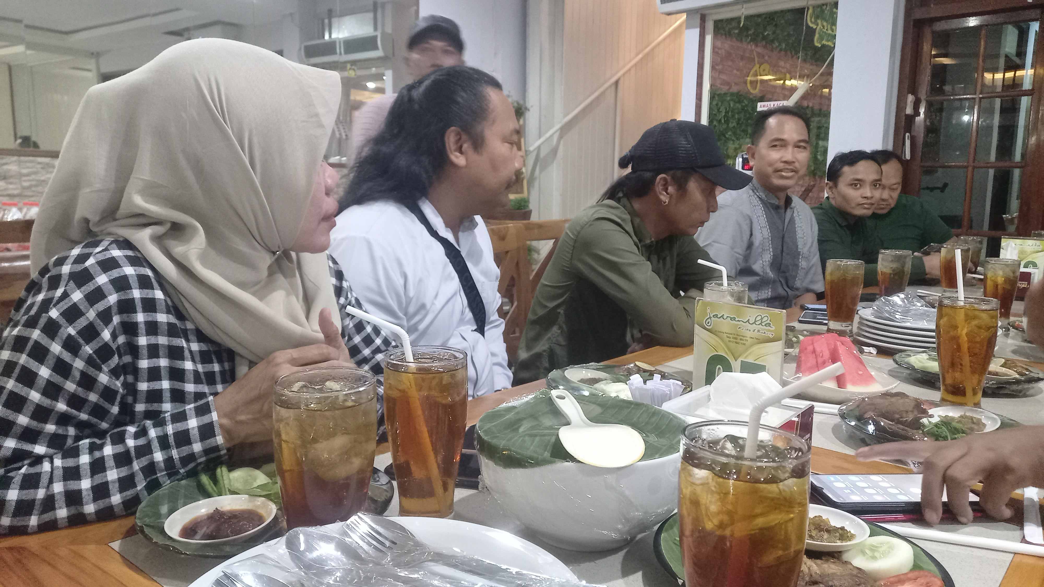 Cabdin Pendidikan Bojonegoro dan Puluhan Wartawan Bukber, Eratkan Silaturahmi Kawal Pendidikan Berkualitas