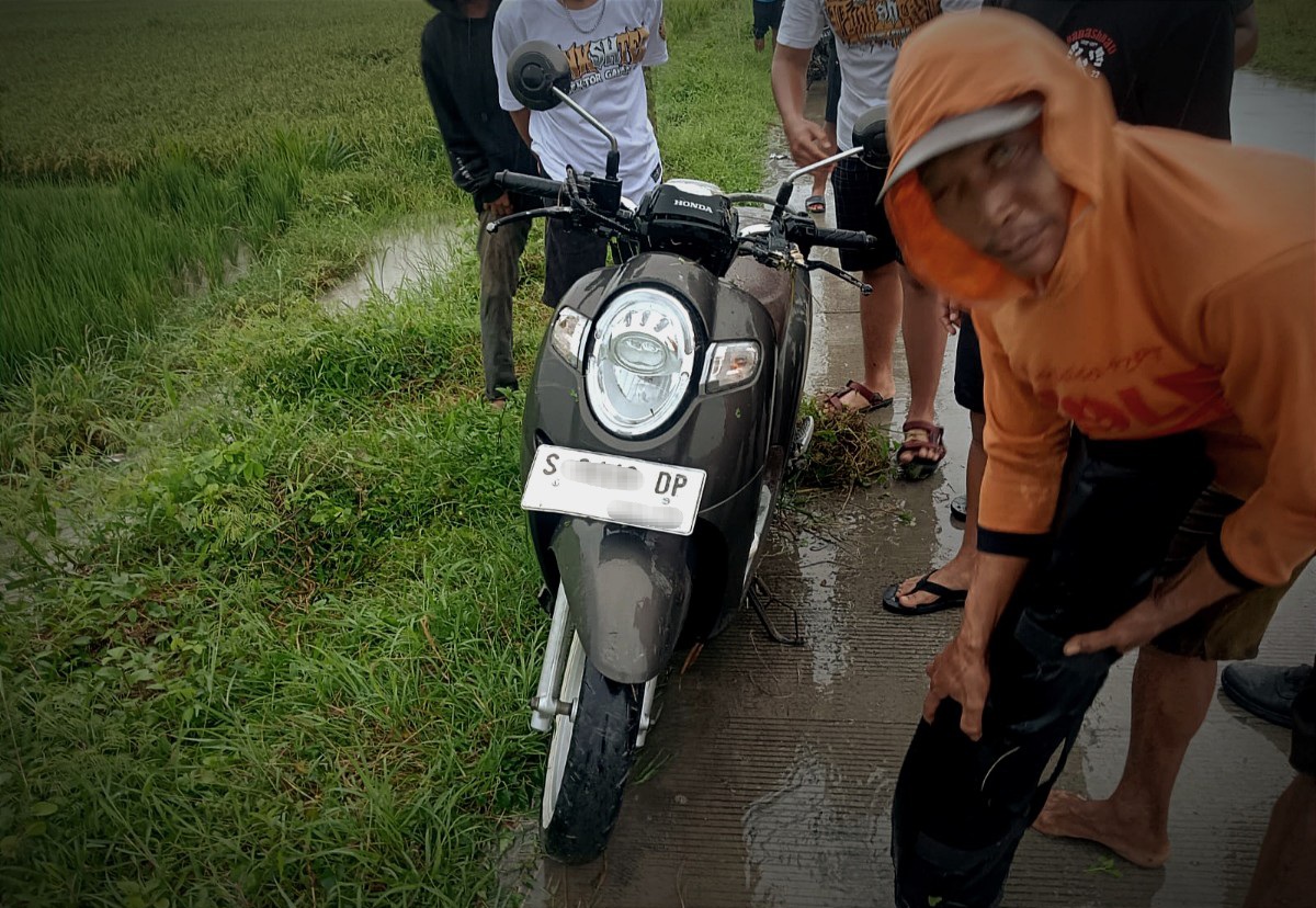 Tabrak Tiang PJU, Pemotor Di Bojonegoro Terpental Hingga Meninggal