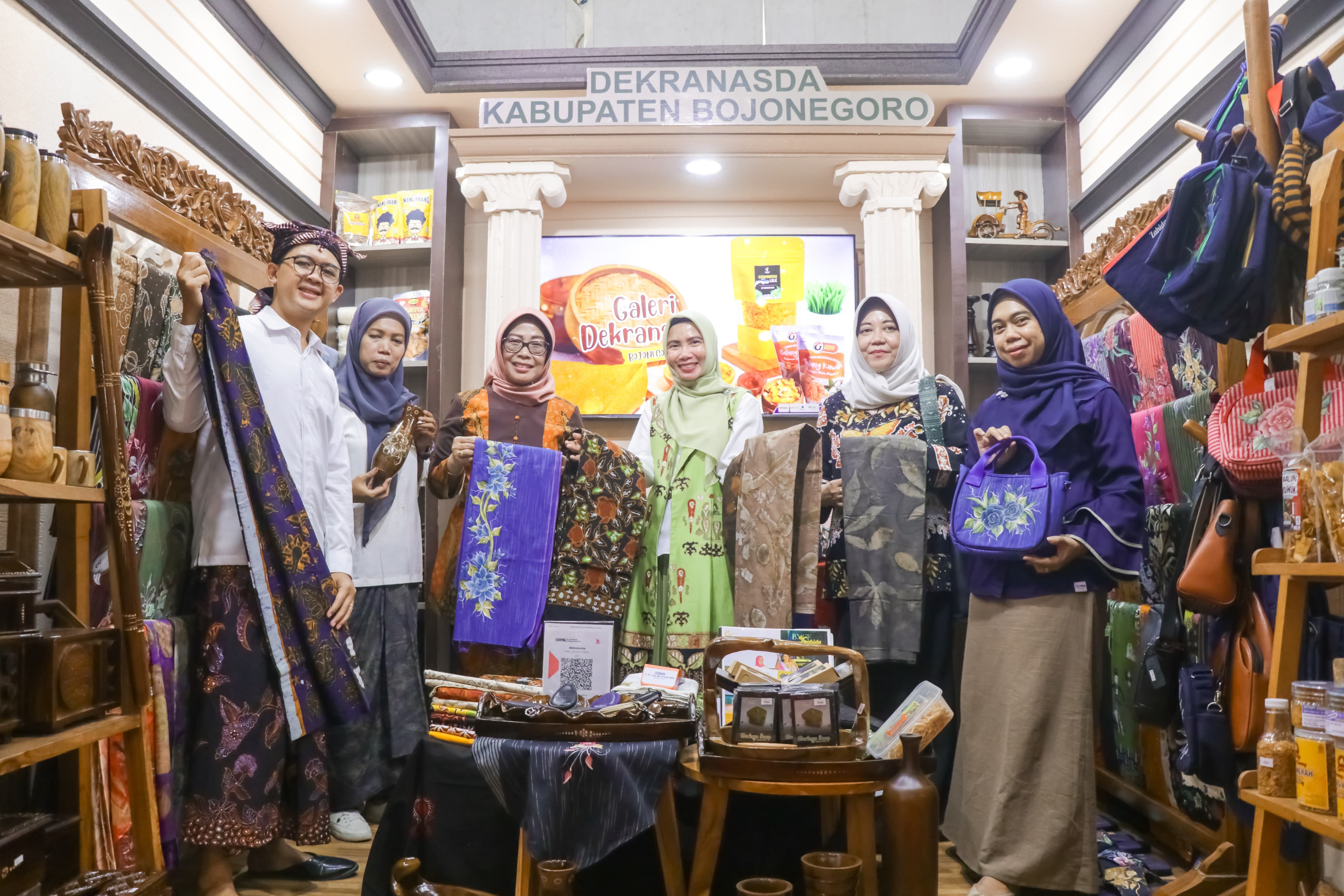 HUT Dekranasda ke-44,  Ketua Dekranasda Bojonegoro Ajak Kader Terus Gali Potensi dan Tingkatkan Kreatifitas.