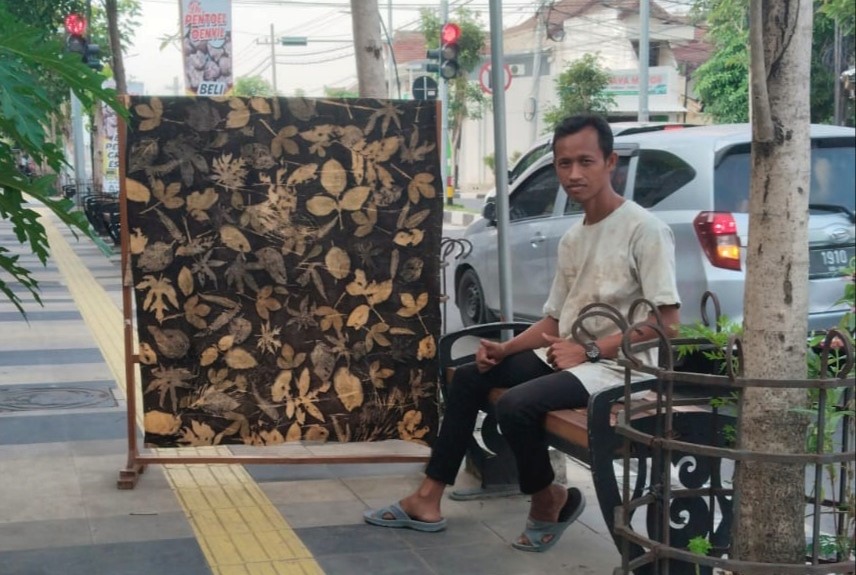 Nasabah BRI Bojonegoro Dulang Omzet dari Usaha Batik Ecoprint