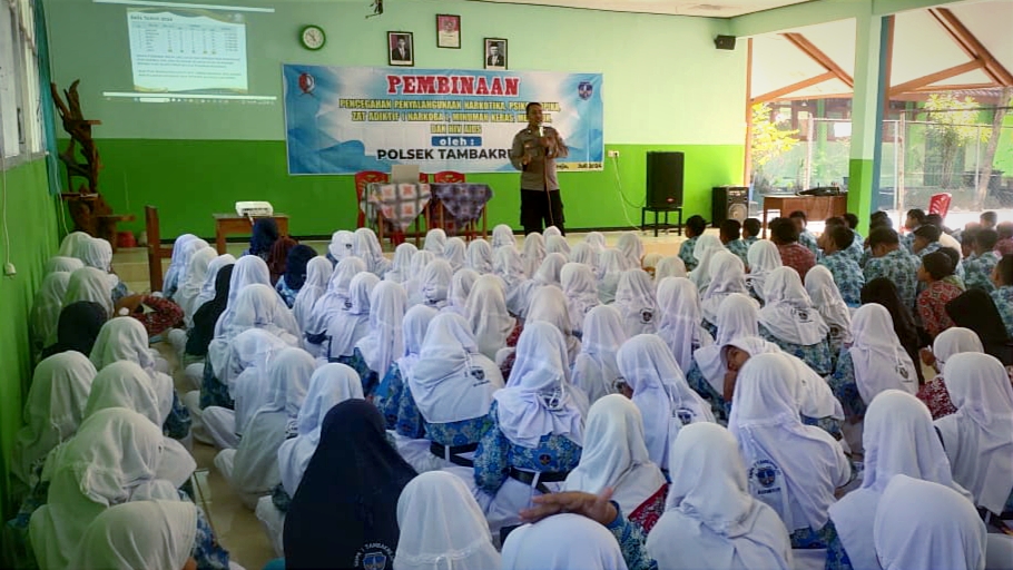 Blusukan ke Sekolah, Kapolres Bojonegoro Ingatkan Pelajar Tak Terlibat Tawuran