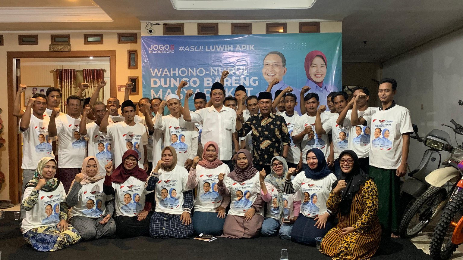 Warga Bojonegoro Ramai-ramai Berikan Dukungan dan Doa ke Wahono-Nurul