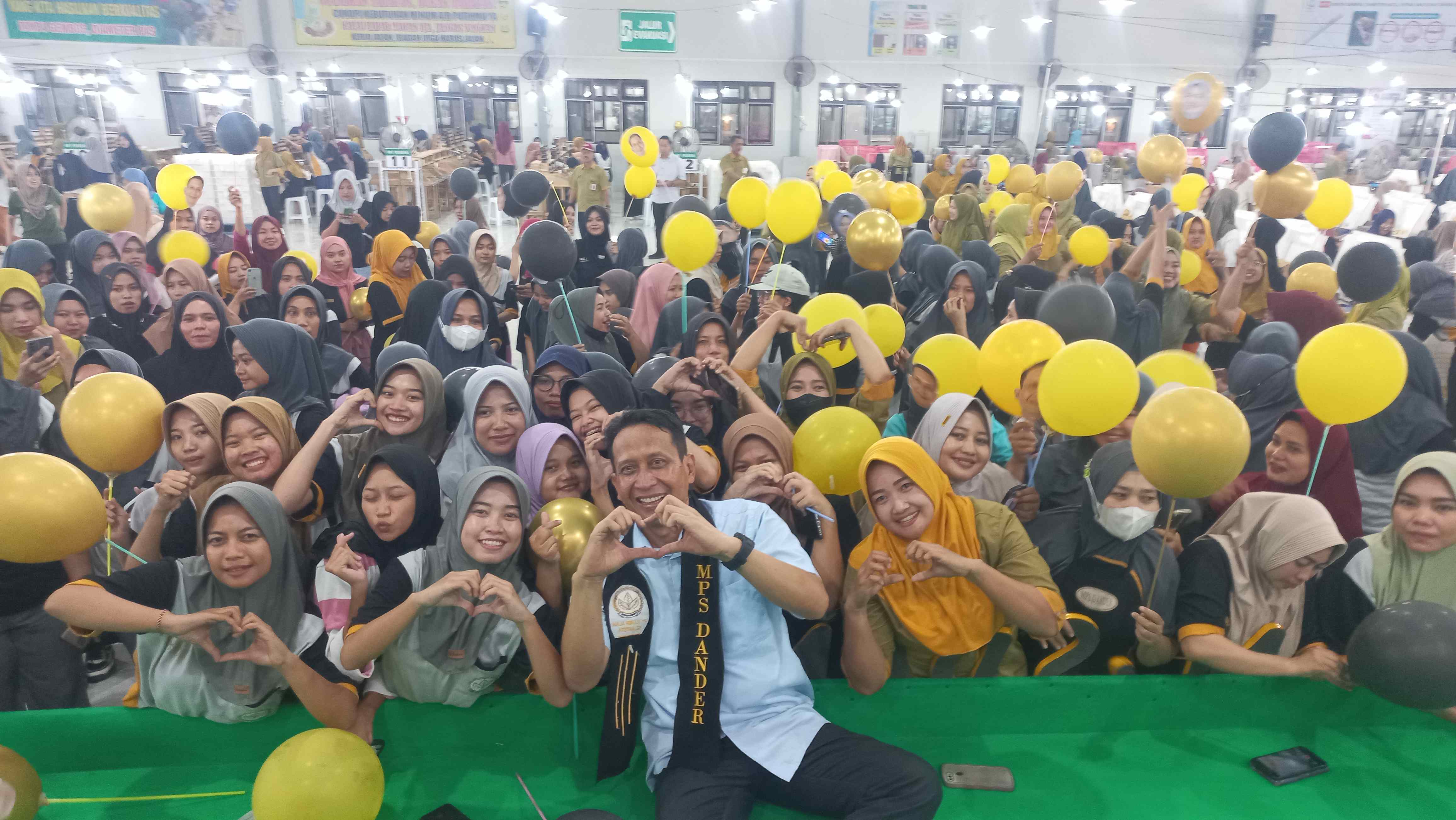 Kunjungi MPS Dander, Mas Wahono Harapkan Industri Padat Karya Berkembang