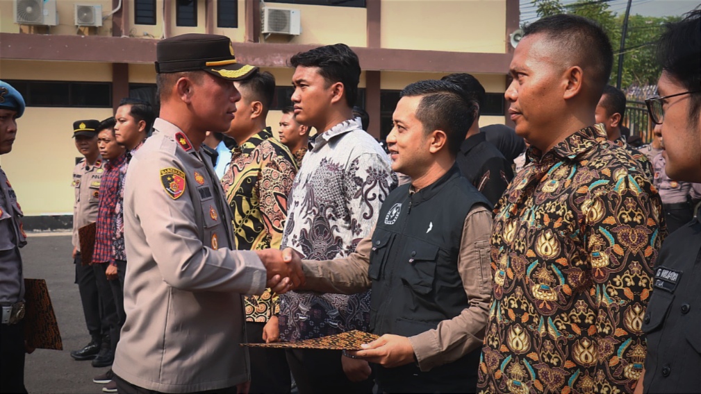 Penyelenggara dan Peserta Pilkada di Bojonegoro Dibekali 20 Walpri Polisi