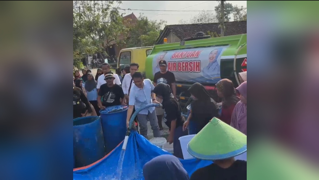 Cabup Wahono Sopiri Truk Tangki Distibusikan Air Bersih ke Warga