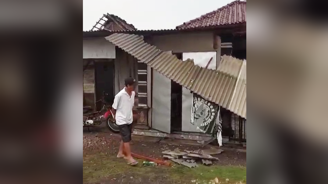 Puluhan Rumah Warga Bojonegoro Rusak Diterjang Hujan Disertai Angin Kencang